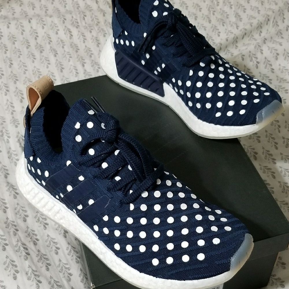 Adidas nmd r2 primeknit polka dot